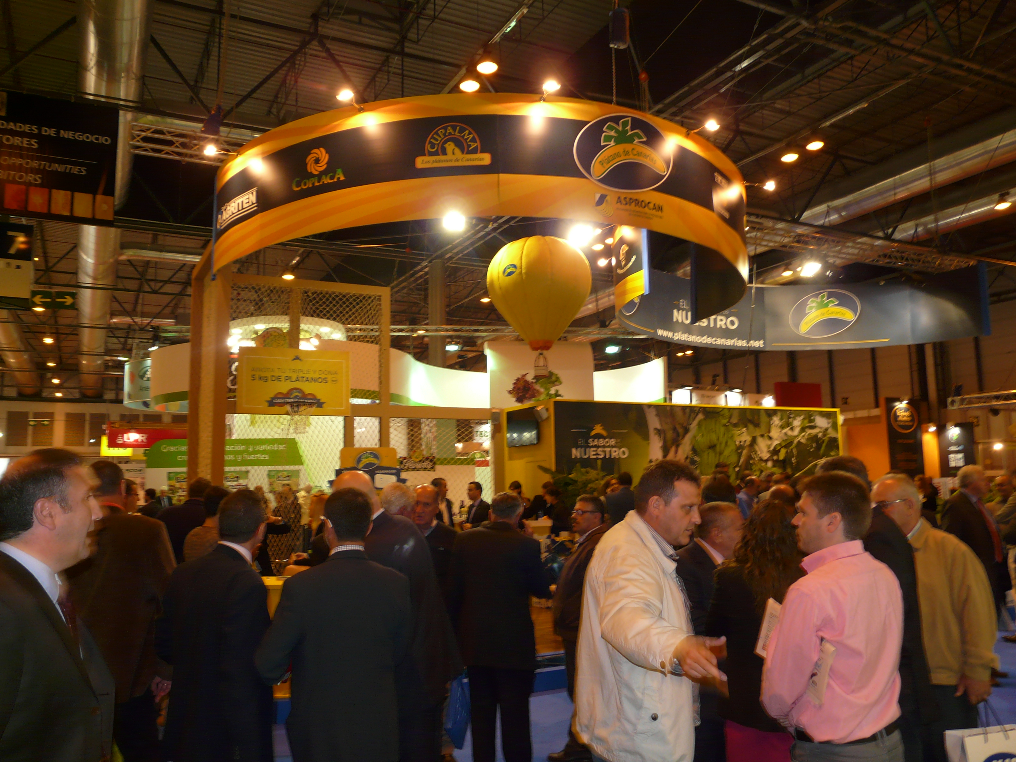 The crowds arrive on the second day of Fruit Attraction (17 Oct)